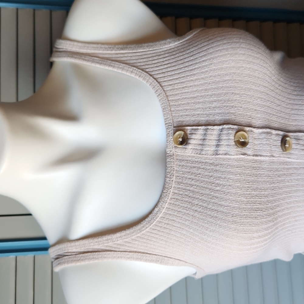 Streetwear Society Ribbed Button Front Crop Top - Picture 3 of 8